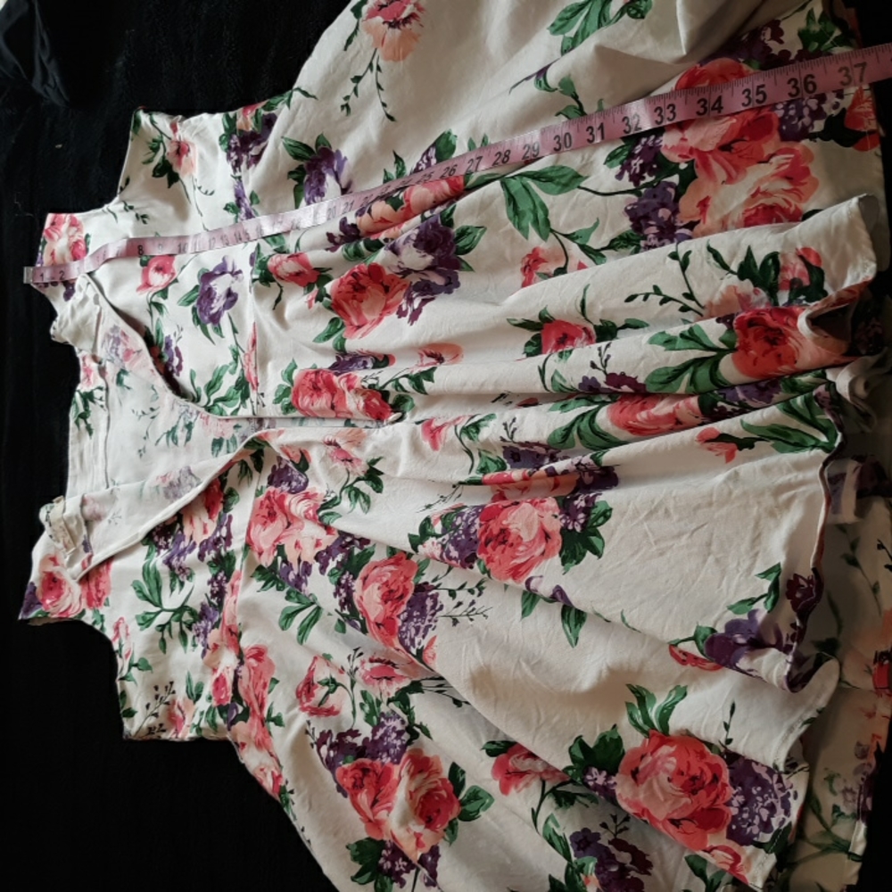 Spring/Summer Dress - Picture 8 of 9